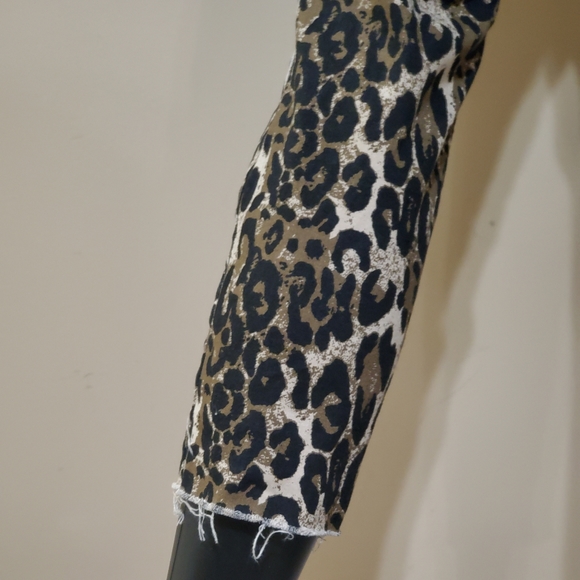High Rise Leopard Print Joggers - Picture 6 of 9